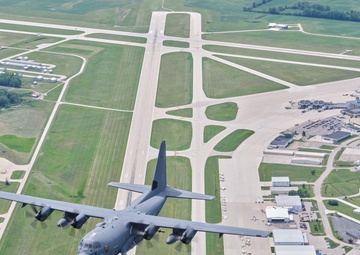 Gunship Legacy Flight on full display at EAA AirVenture Oshkosh 2021