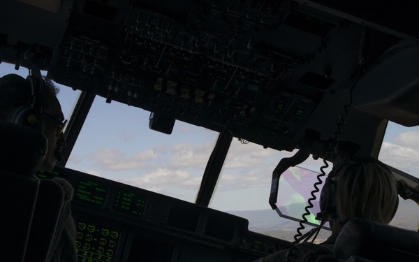 Talisman Sabre 21: U.S. Marines with VMGR-152 refuel Australian F/A-18s