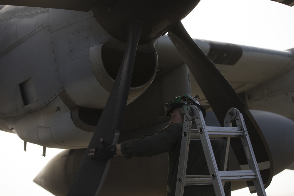 Talisman Sabre 21: U.S. Marines with VMGR-152 transport HIMAR