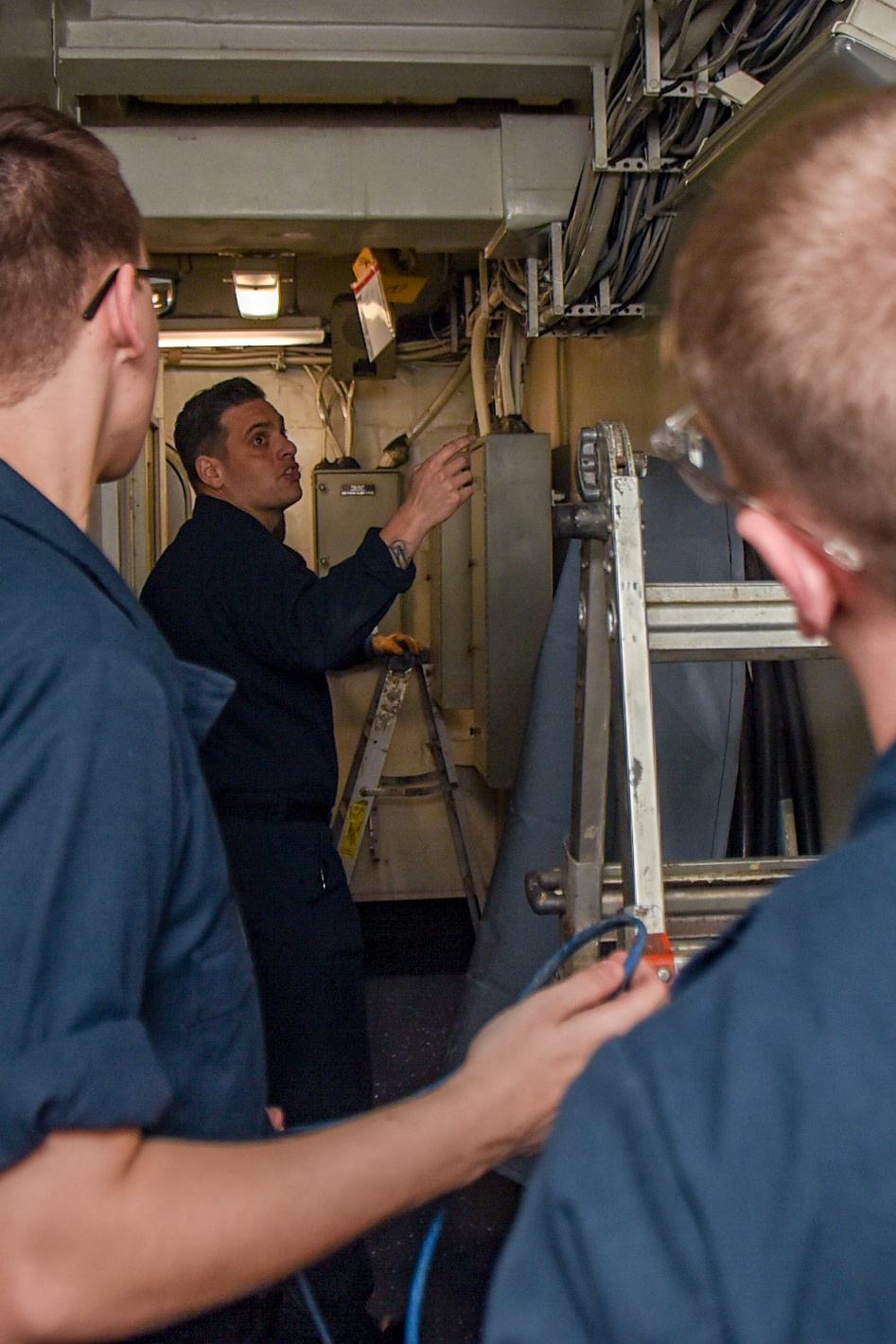 USS Ronald Reagan (CVN 76) Cable Installation