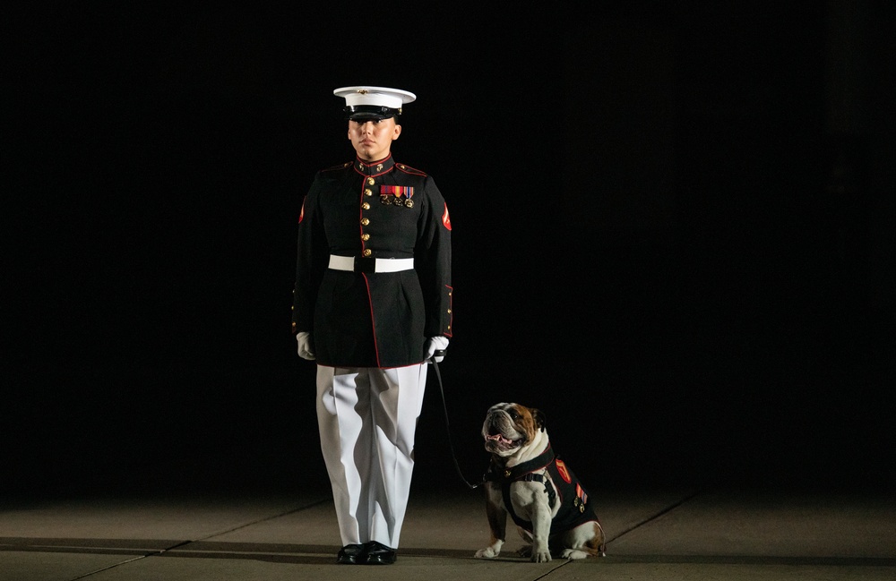 DSD Hicks attends Marine Barracks 8th and I Parade