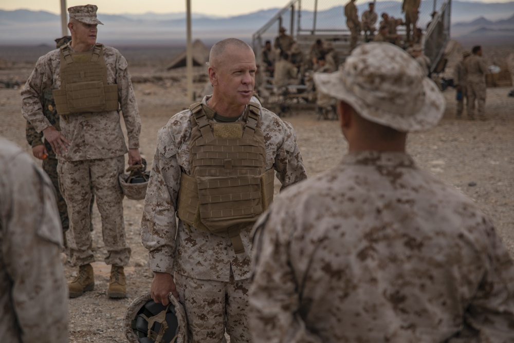 4th MARDIV CG Visits 2/23 Marines