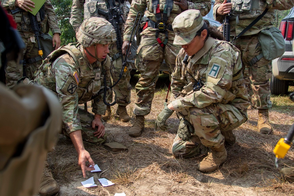 603rd Military Police Company conducts Recon and Detainee training
