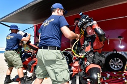 NAVFAC EXWC divers prepare for exercise as part of ANTX/CT21 event