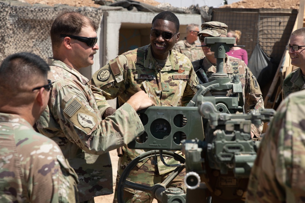 General Parker meets with troops