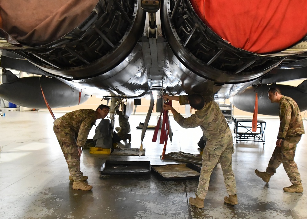 104th Explosive Ordnance Disposal technicians help train local EOD teams