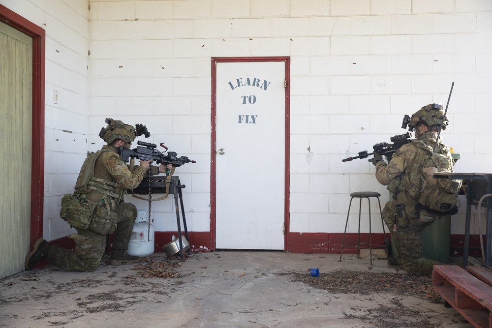 Talisman Sabre 21: Australian forces clear an airfield