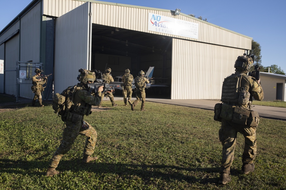 Talisman Sabre 21: Australian forces clear an airfield