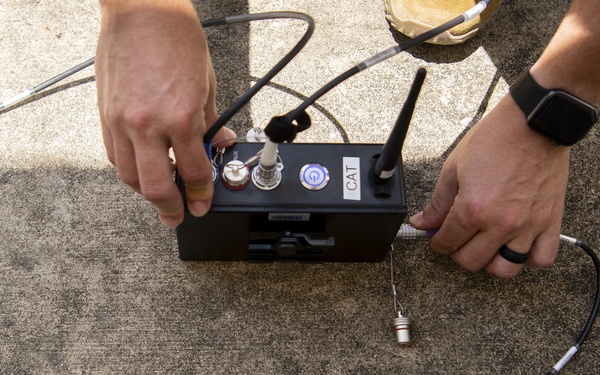 EOD Airmen recieve new x-ray equipment