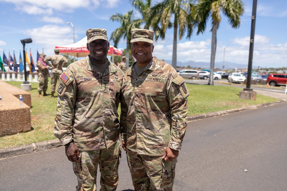 Lt. Gen. R. Scott Dingle poses with Brig. Gen. Shan Bagby at the winner's announcement ceremony of the 2021 U.S. Army Medical Command Best Leader Competition