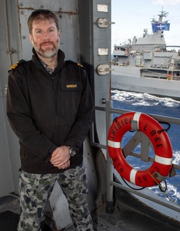 Royal Australian Navy officer serves with U.S. Navy Amphibious Squadron 11