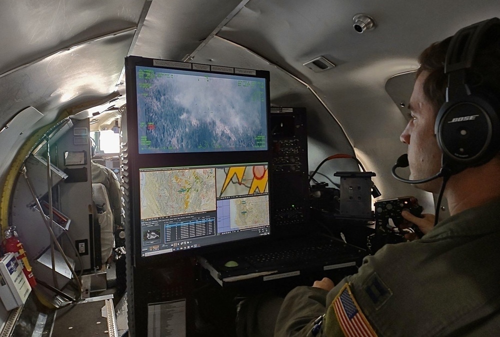 RC-26 provides DoD support by aerial mapping for wildland fire fighting effort
