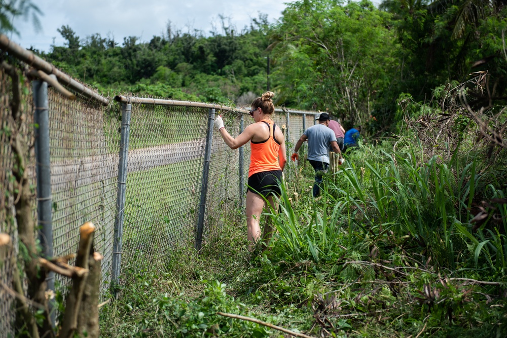 Airmen volunteer on Tinian