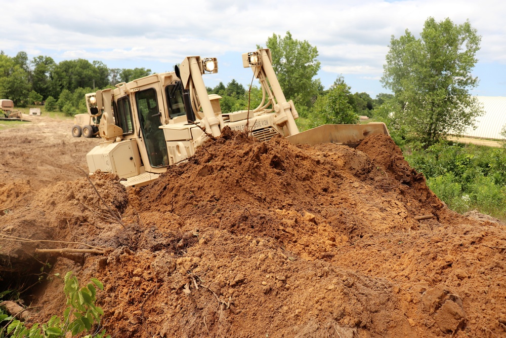 Wisconsin National Guard engineer unit supports heavy lifting for Fort McCoy troop project