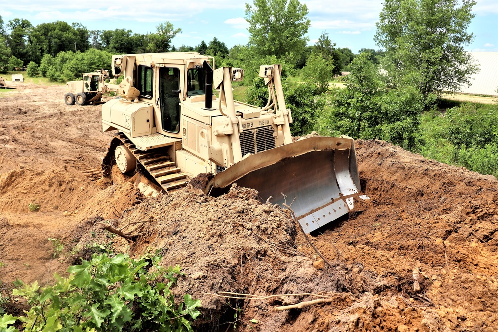 Wisconsin National Guard engineer unit supports heavy lifting for Fort McCoy troop project