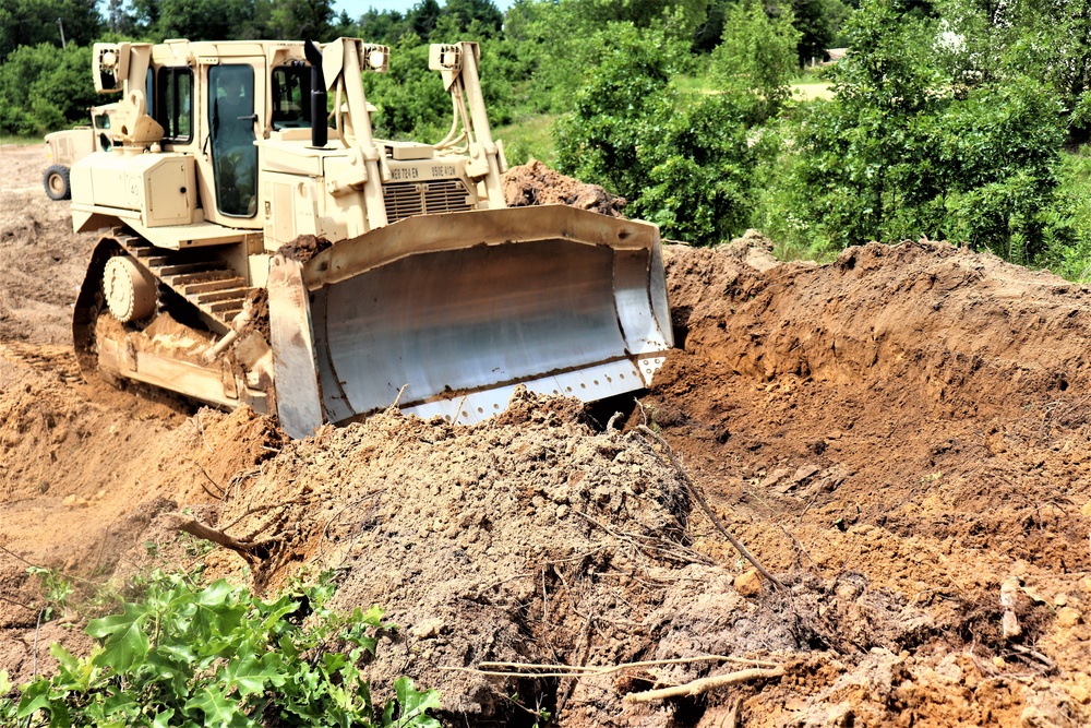 Wisconsin National Guard engineer unit supports heavy lifting for Fort McCoy troop project