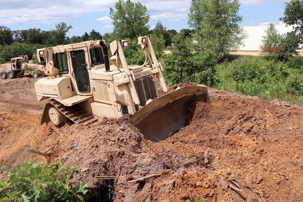 Wisconsin National Guard engineer unit supports heavy lifting for Fort McCoy troop project