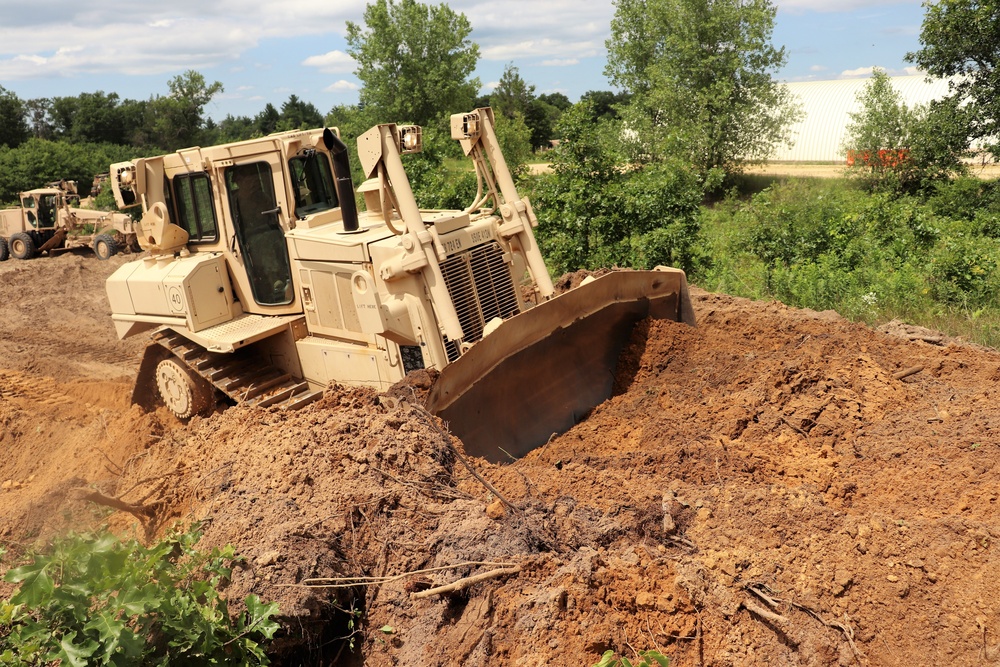 Wisconsin National Guard engineer unit supports heavy lifting for Fort McCoy troop project