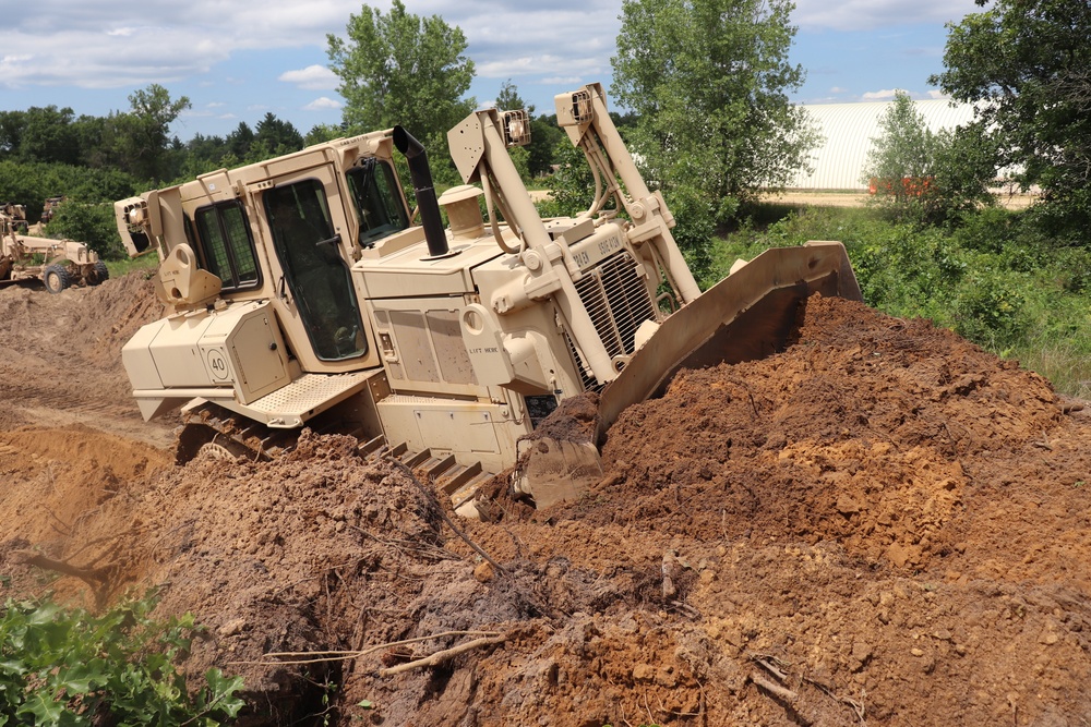 Wisconsin National Guard engineer unit supports heavy lifting for Fort McCoy troop project