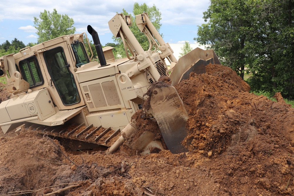 Wisconsin National Guard engineer unit supports heavy lifting for Fort McCoy troop project