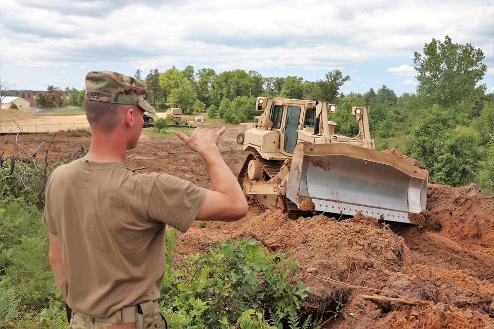 Wisconsin National Guard engineer unit supports heavy lifting for Fort McCoy troop project