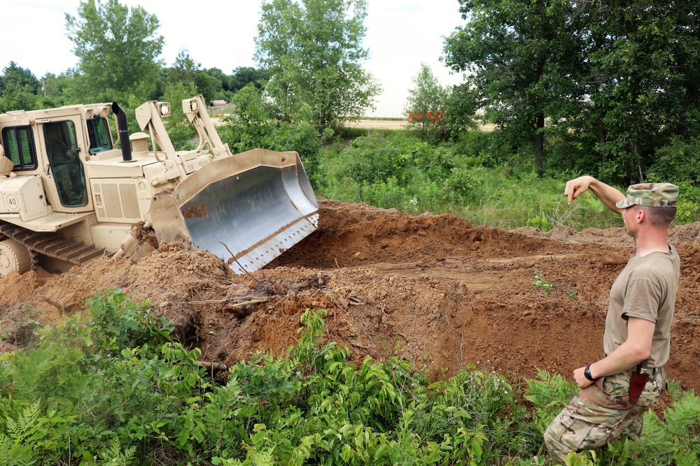 Wisconsin National Guard engineer unit supports heavy lifting for Fort McCoy troop project