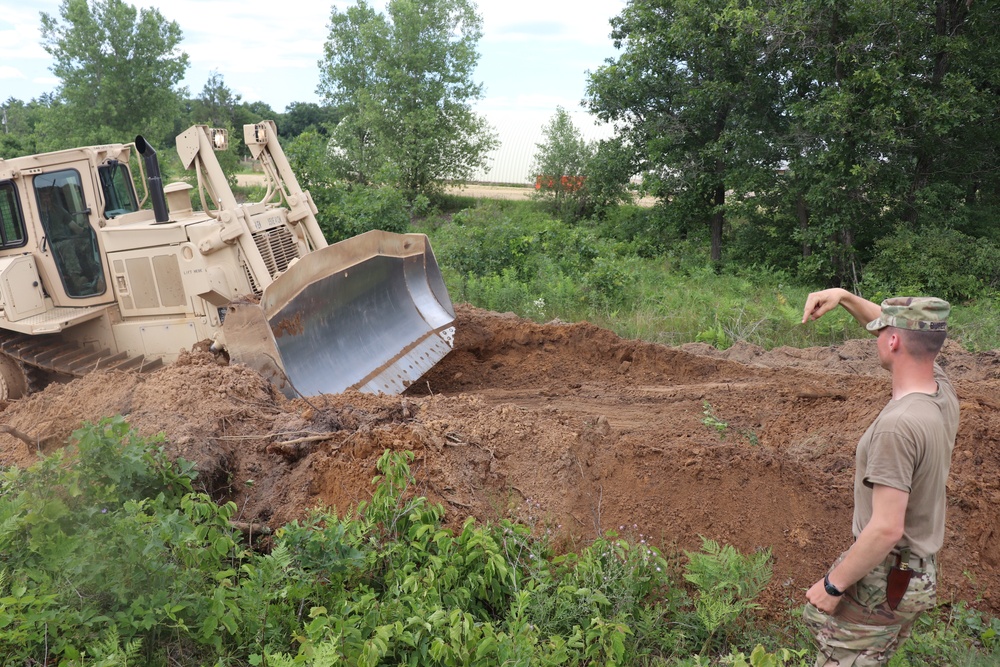 Wisconsin National Guard engineer unit supports heavy lifting for Fort McCoy troop project