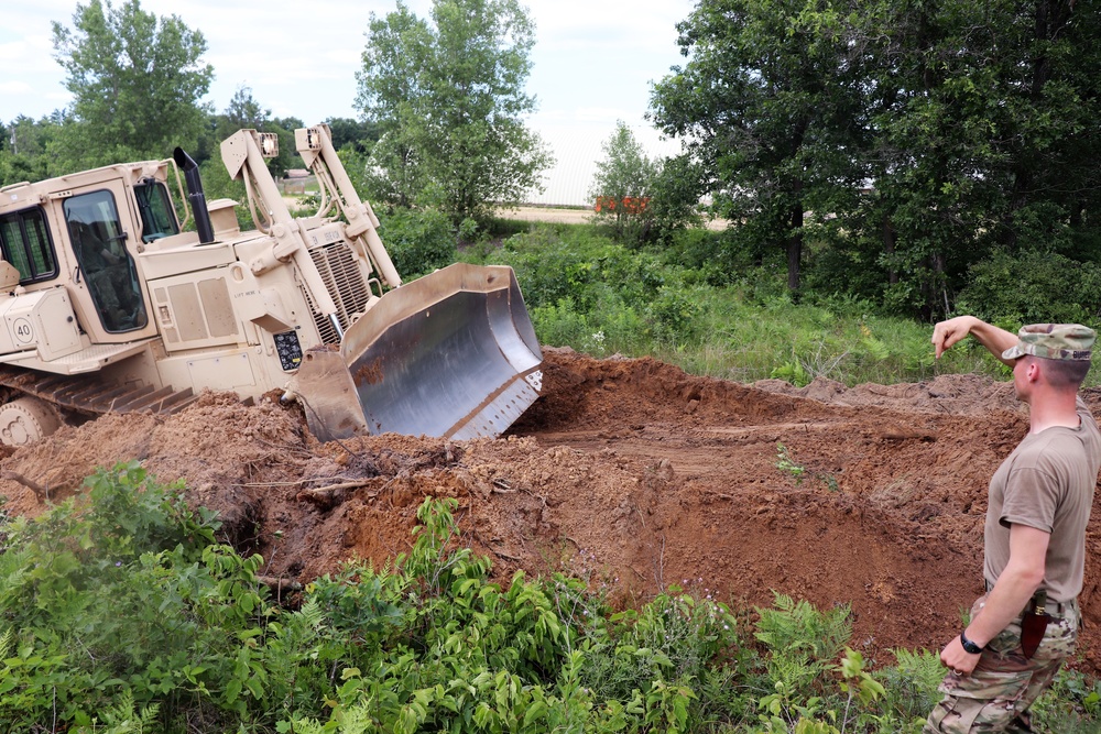 Wisconsin National Guard engineer unit supports heavy lifting for Fort McCoy troop project