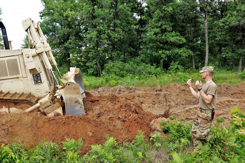 Wisconsin National Guard engineer unit supports heavy lifting for Fort McCoy troop project