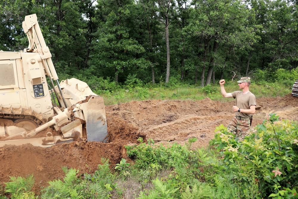 Wisconsin National Guard engineer unit supports heavy lifting for Fort McCoy troop project