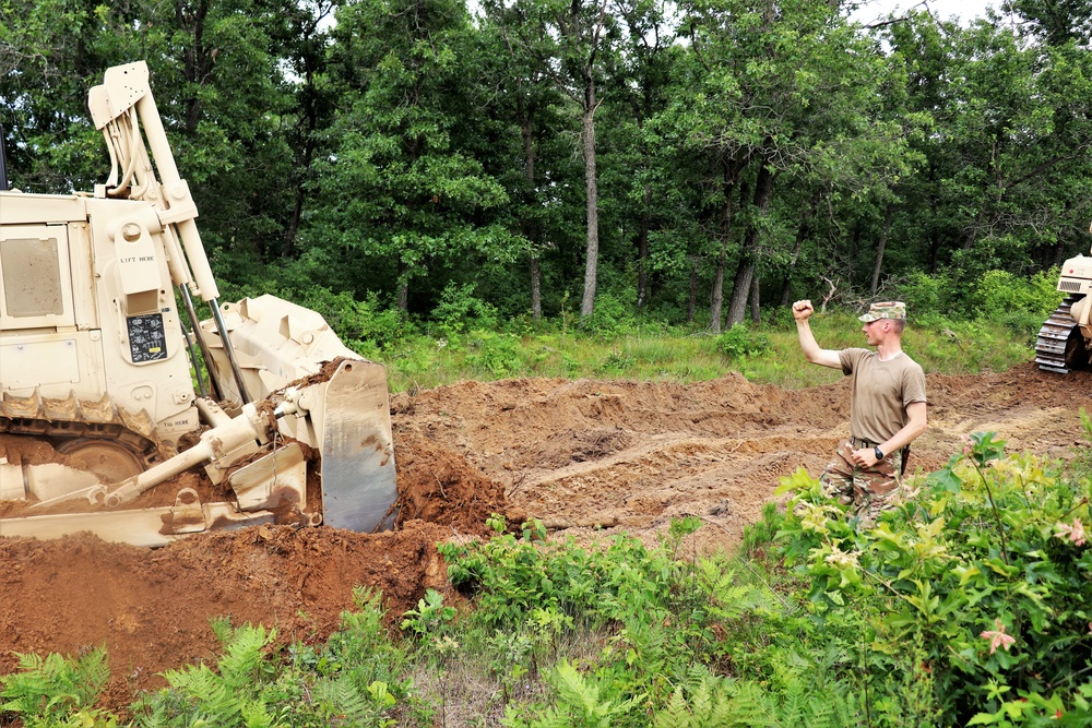 Wisconsin National Guard engineer unit supports heavy lifting for Fort McCoy troop project