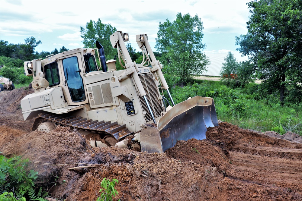 Wisconsin National Guard engineer unit supports heavy lifting for Fort McCoy troop project