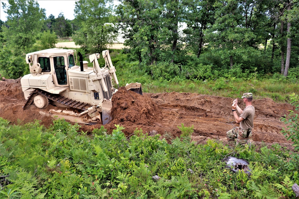 Wisconsin National Guard engineer unit supports heavy lifting for Fort McCoy troop project