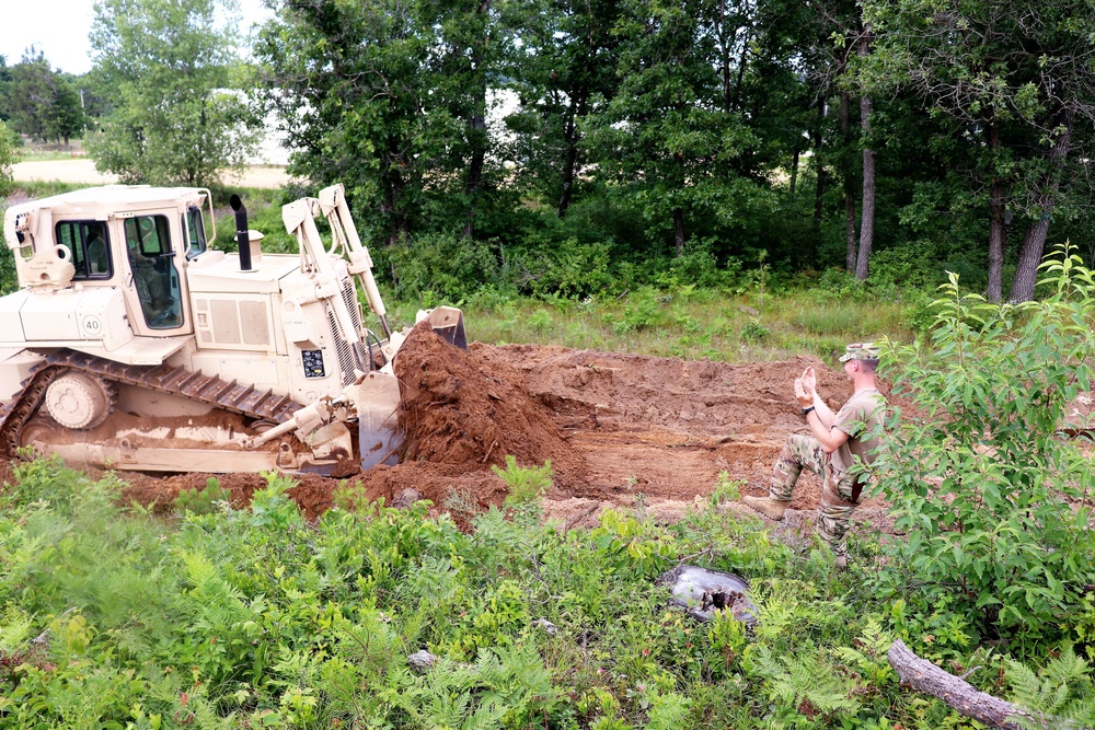 Wisconsin National Guard engineer unit supports heavy lifting for Fort McCoy troop project