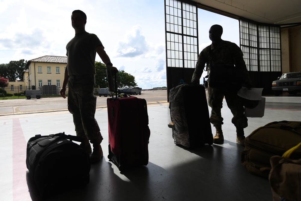 908th Airlift Wing conducts large-scale deployment