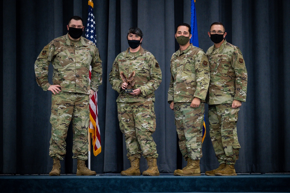 Barksdale kicks off 2nd Bomb Wing quarterly awards