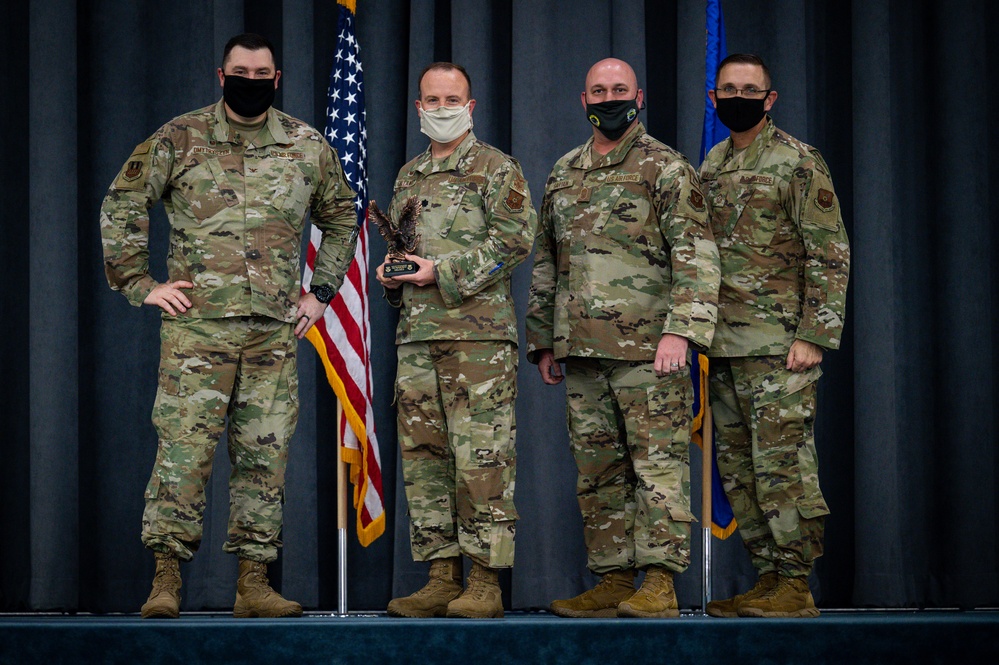 Barksdale kicks off 2nd Bomb Wing quarterly awards