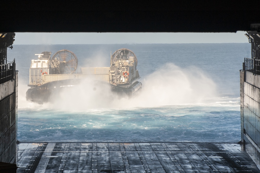 Talisman Sabre 2021 LCAC Ops Aboard USS New Orleans