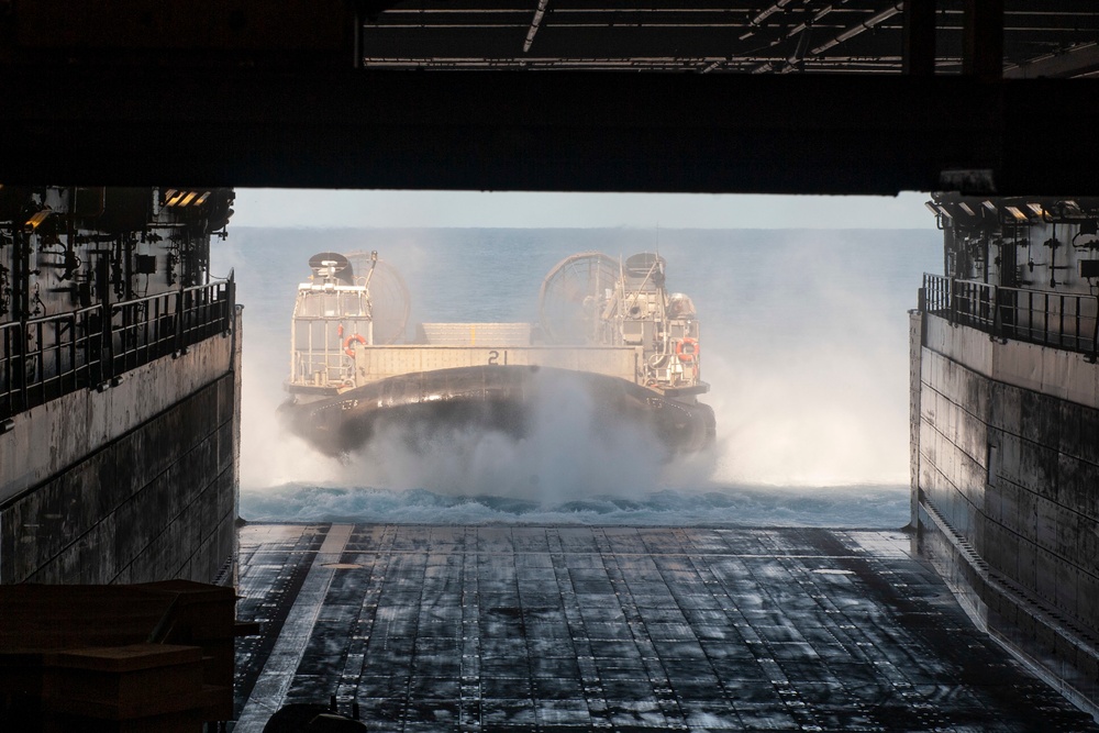 Talisman Sabre 2021 LCAC Ops Aboard USS New Orleans