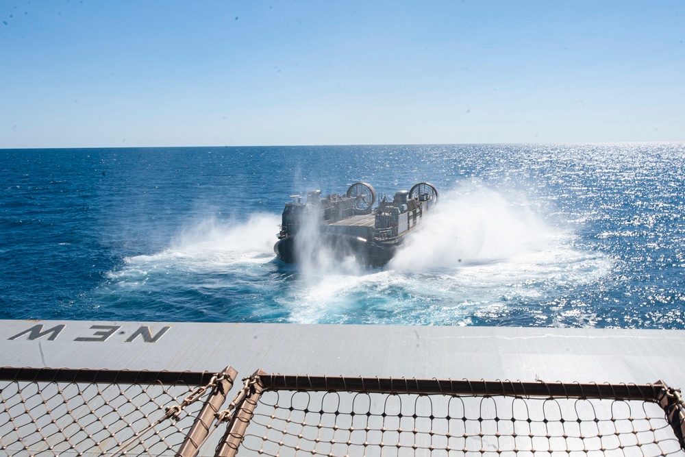 Talisman Sabre 2021 LCAC Ops Aboard USS New Orleans
