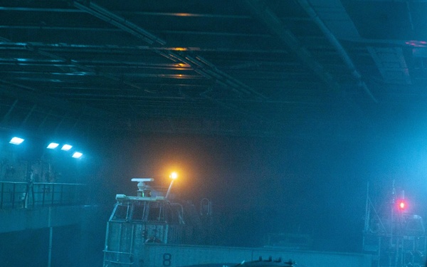 Night LCAC Operations aboard USS New Orleans in the Coral Sea 2021