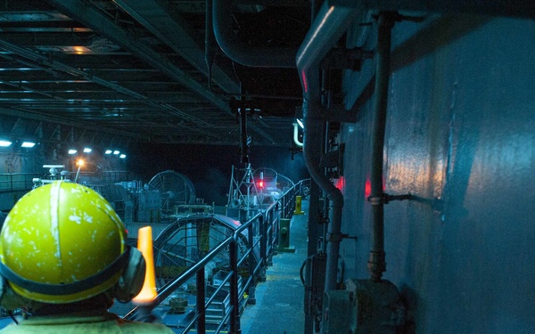 Night LCAC Operations aboard USS New Orleans in the Coral Sea 2021
