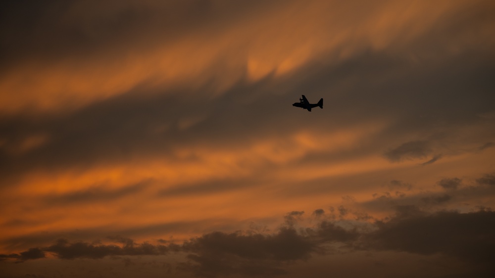 Special Tactics show of force lights up final night of EAA AirVenture Oshkosh 2021