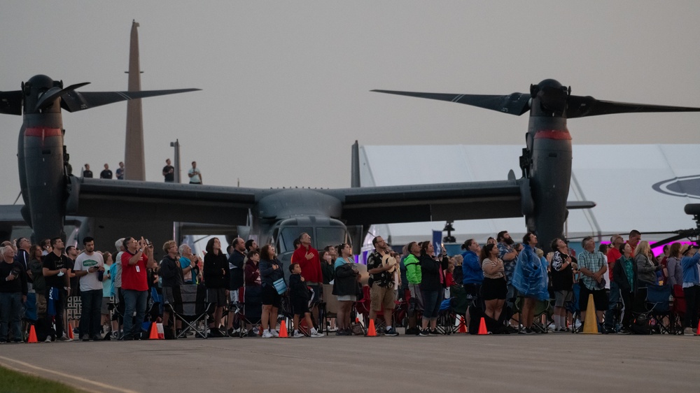 Special Tactics show of force lights up final night of EAA AirVenture Oshkosh 2021