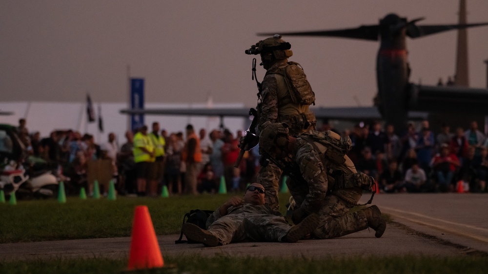 Special Tactics show of force lights up final night of EAA AirVenture Oshkosh 2021