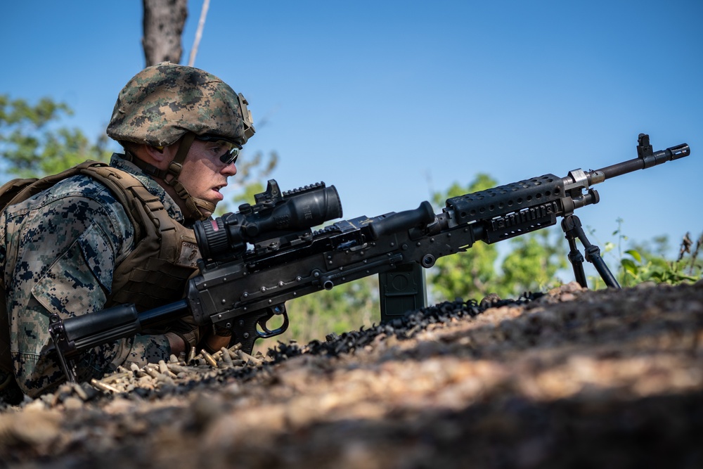Bounding with the M240B machine gun