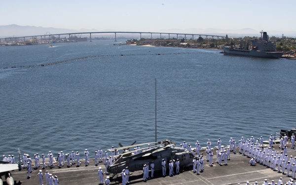 Sailors Aboard USS Carl Vinson (CVN 70) Man The Rails