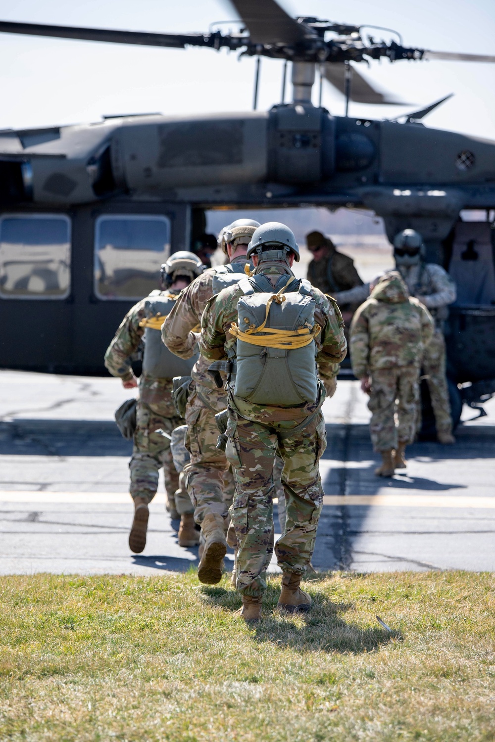 MDNG’s SOD-O &amp; B. Co. 2-20th SFG Conduct Airborne Operations