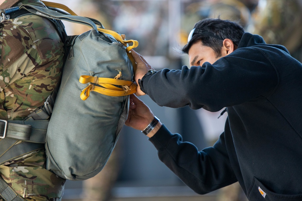 DVIDS - Images - MDNG’s SOD-O & B. Co. 2-20th SFG Conduct Airborne ...