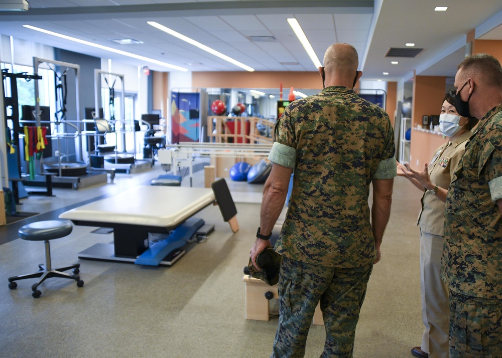 Marine Corps Installations-East leadership visits NMCCL